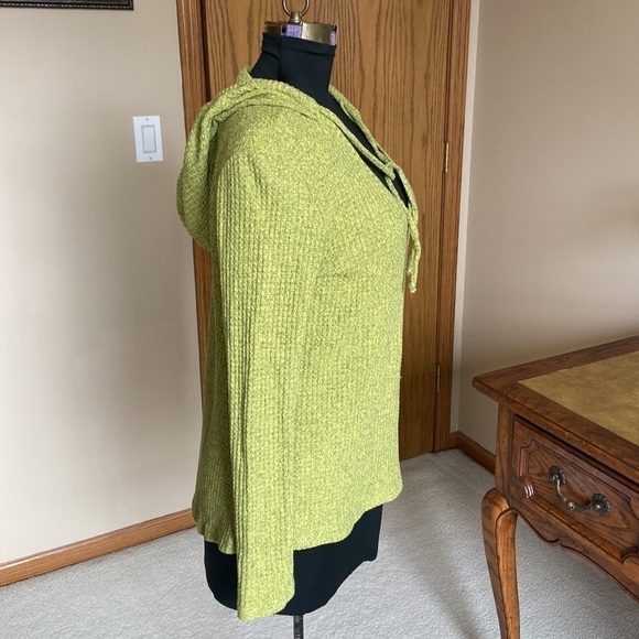 GURU Active Chartreuse Green Hooded Pullover Sweater Medium - Picture 2 of 9
